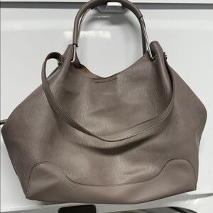 Elegant Taupe Leather Tote Bag SONDRA ROBERTS Squared Leather Gray LIKE NEW